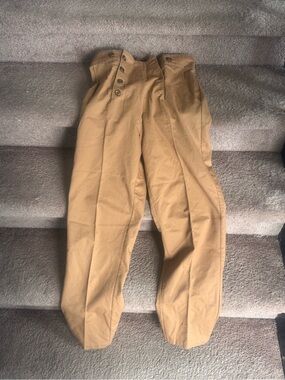 Men's High-Waist Button-Fly Chino Pants in Tan